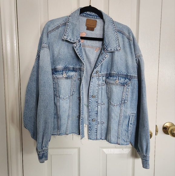 American Eagle Outfitters Jackets & Blazers - American Eagle Cropped Distressed Oversized Jean Jacket with embroidered poppies